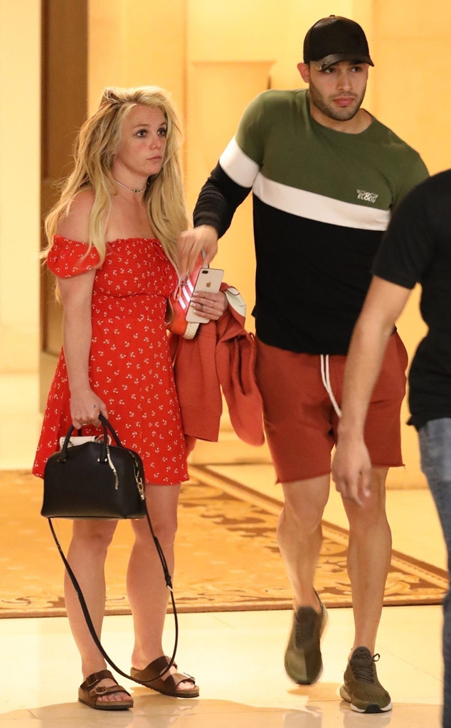 Britney Spears Leaves Treatment To Celebrate Easter With Sam Asghari E Online